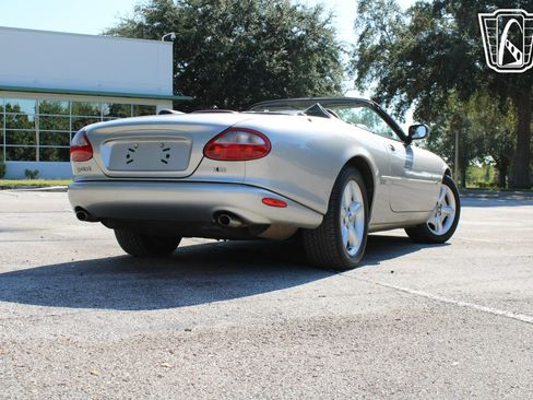 Used 1999 Jaguar XK8 Convertible image 17