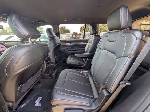 New 2025 Jeep Grand Cherokee L Limited w/ Black Appearance Package image 12