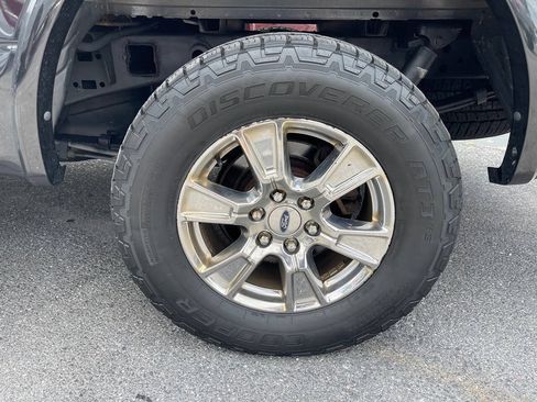 Used 2015 Ford F150 Lariat AWD/4WD image 12