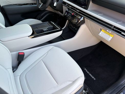 New 2026 Hyundai Tucson Limited FWD image 26