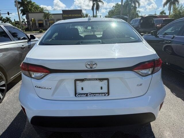 Used 2024 Toyota Corolla LE FWD image 4