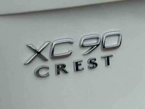 New 2026 Volvo XC90 T8 Plus w/ Protection Package Premier image 9
