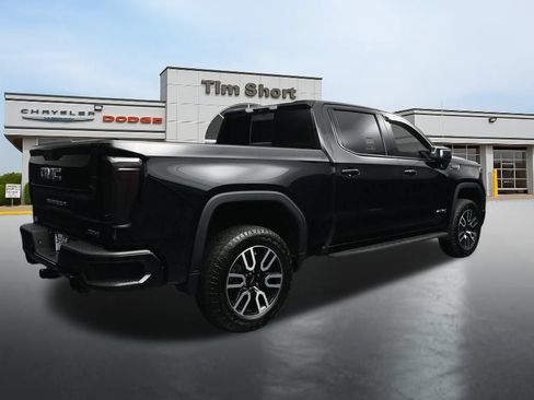 Used 2022 GMC Sierra 1500 AT4 w/ AT4 Premium Package AWD/4WD image 5