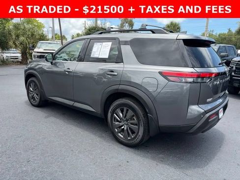 Used 2022 Nissan Pathfinder SV FWD image 4