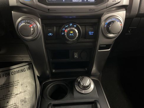 Used 2014 Toyota 4Runner 4WD image 23