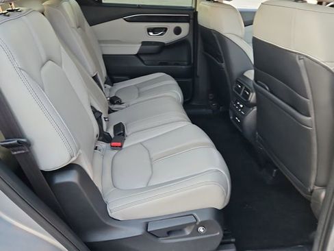 Used 2023 Honda Pilot EX-L image 18