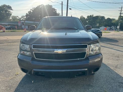 Used 2010 Chevrolet Avalanche LS w/ Interior Plus Package AWD/4WD image 6