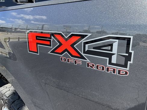 Used 2019 Ford F250 Lariat w/ Lariat Ultimate Package AWD/4WD image 43
