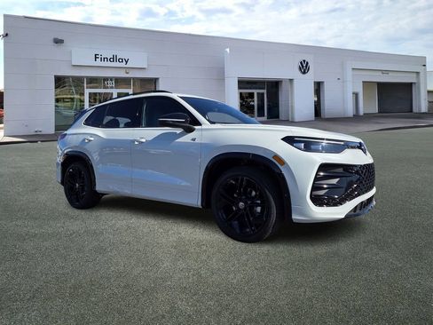 New 2026 Volkswagen Tiguan SE R-Line image 2