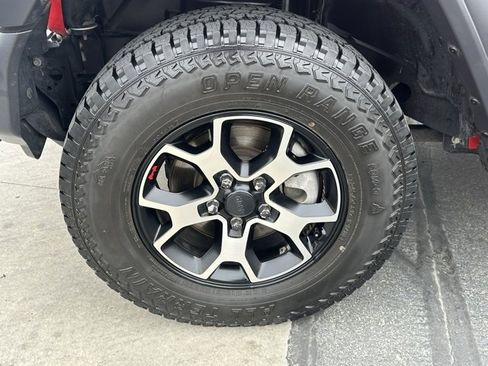 Used 2018 Jeep Wrangler Unlimited Sport S image 37