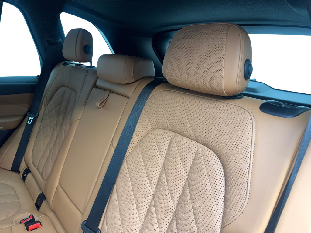 Used 2023 BMW X5 xDrive45e w/ M Sport Package AWD/4WD image 37
