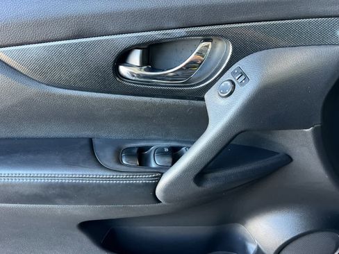 Used 2014 Nissan Rogue SL w/ SL Premium Package image 13