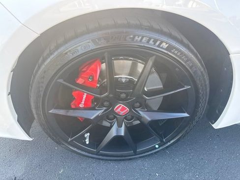 Used 2025 Honda Civic Type R image 15