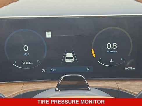 Used 2025 Hyundai Santa Fe Limited FWD image 33