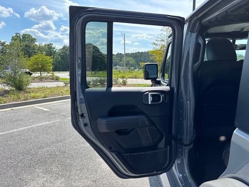 Used 2023 Jeep Wrangler Unlimited Sahara AWD/4WD image 60