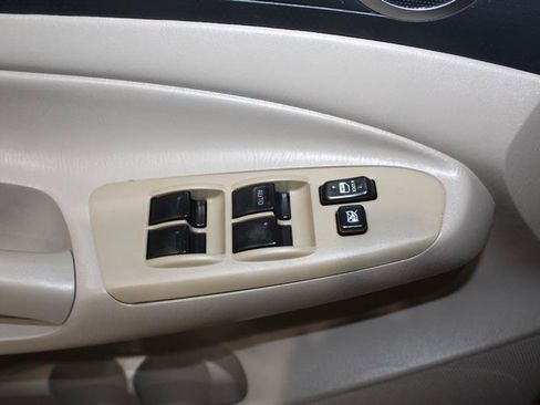 Used 2005 Toyota Tacoma PreRunner w/ SR5 Pkg #3 RWD image 19