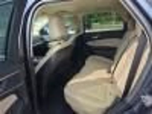 Used 2024 Ford Edge SEL w/ Convenience Package AWD/4WD image 6