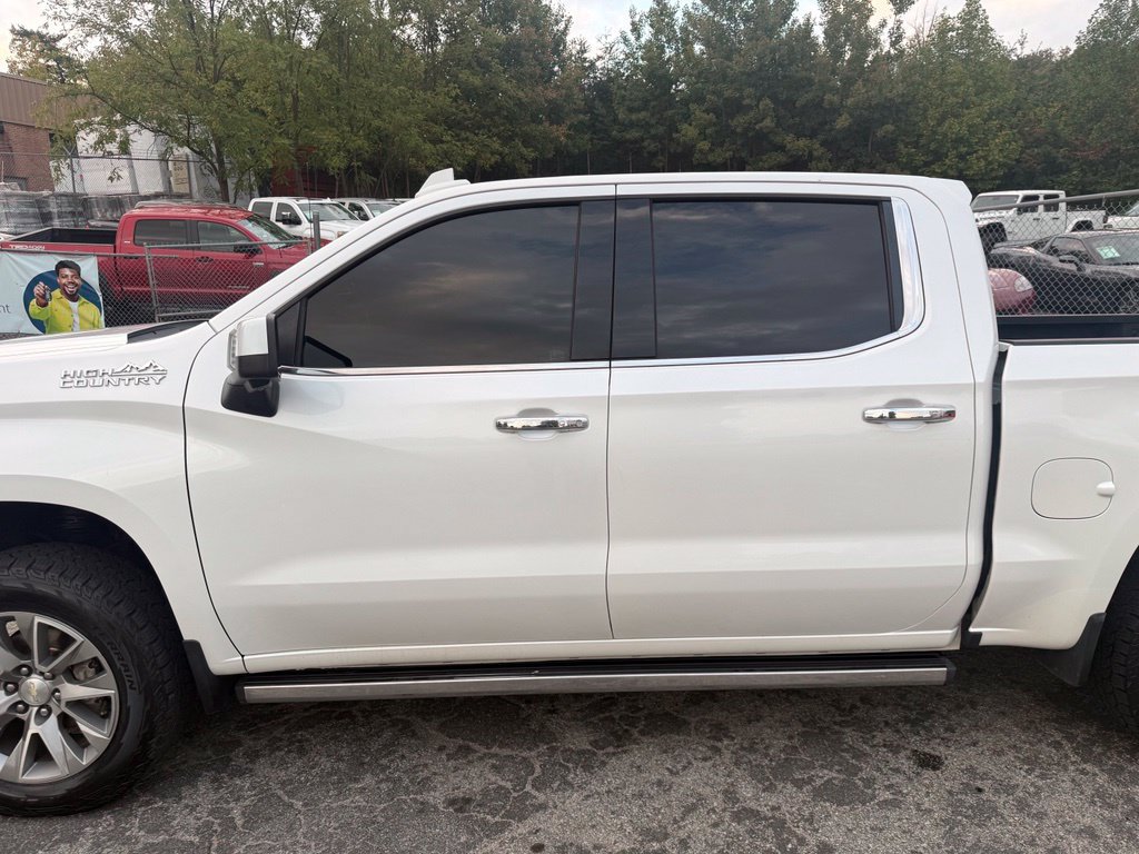 Used 2019 Chevrolet Silverado 1500 High Country w/ Technology Package AWD/4WD image 11
