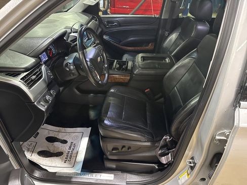 Used 2015 Chevrolet Suburban LTZ image 12