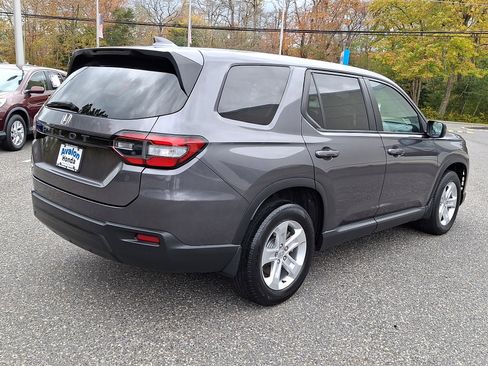 Used 2023 Honda Pilot LX image 11