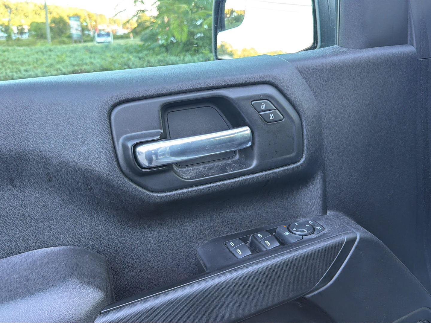 Used 2020 Chevrolet Silverado 1500 Custom w/ Custom Value Package RWD image 5