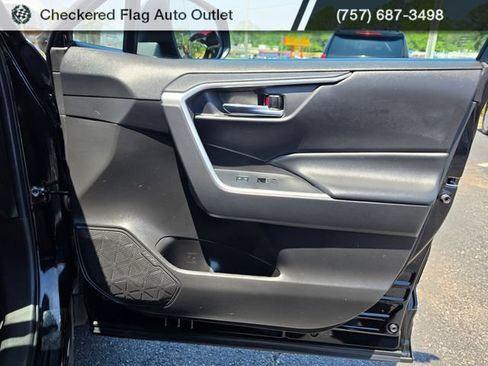 Used 2022 Toyota RAV4 XLE AWD/4WD image 44