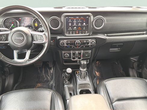 Used 2021 Jeep Wrangler Unlimited Sahara AWD/4WD image 15