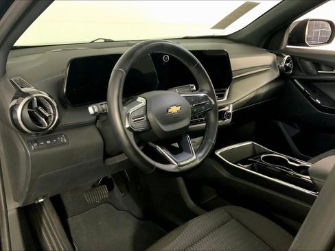 Used 2025 Chevrolet Equinox LT image 14