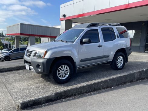 Used 2015 Nissan Xterra S AWD/4WD image 4