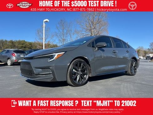 Used 2023 Toyota Corolla SE w/ SE Premium Package image 1