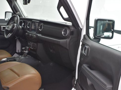Used 2021 Jeep Wrangler Unlimited Sahara image 20