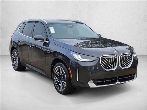 Certified 2026 BMW X3 xDrive30 w/ Premium Package AWD/4WD image 3