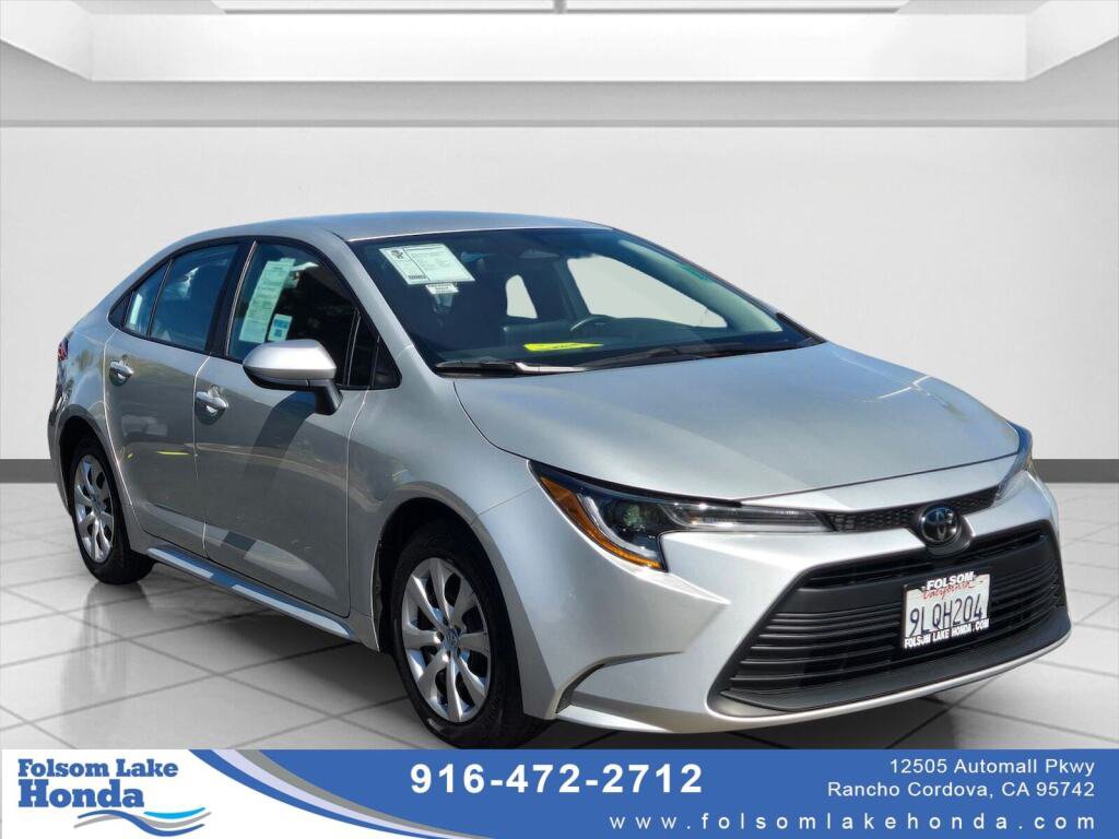 Used 2024 Toyota Corolla LE FWD image 1
