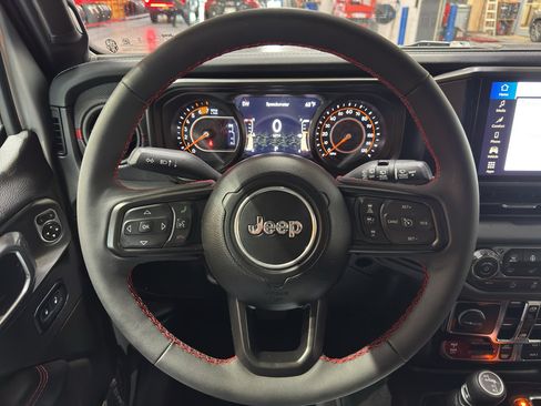 Used 2024 Jeep Wrangler Unlimited Rubicon w/ Safety Group AWD/4WD image 21