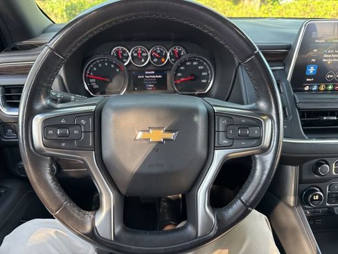 Used 2021 Chevrolet Suburban LT image 24