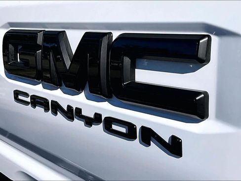 Used 2024 GMC Canyon AT4X image 29