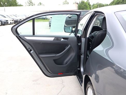Used 2013 Volkswagen Jetta TDI FWD image 32