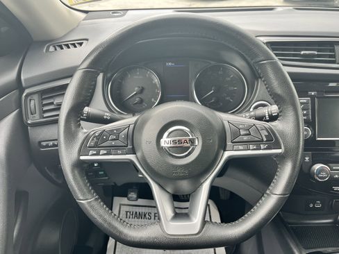 Used 2019 Nissan Rogue SV AWD/4WD image 19