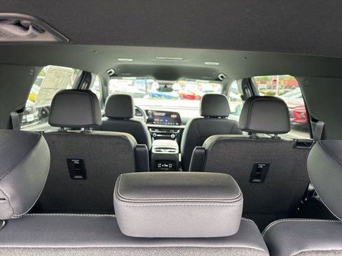 New 2026 Chevrolet Traverse LT AWD/4WD image 8