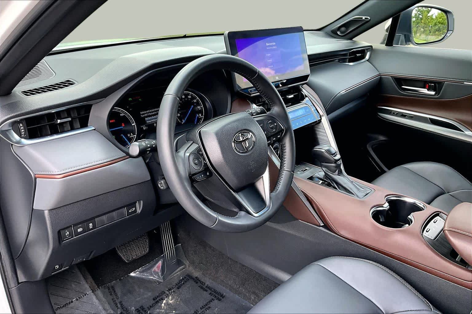 Used 2023 Toyota Venza XLE AWD/4WD image 17