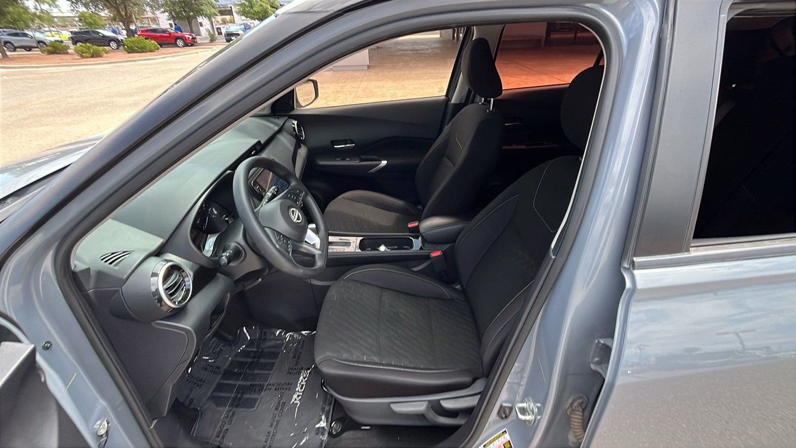 Used 2024 Nissan Kicks SV FWD image 10