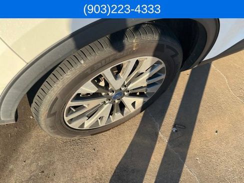 Used 2021 Ford Escape Titanium w/ Class II Trailer Tow Package AWD/4WD image 8