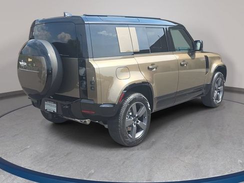 Used 2026 Land Rover Defender 110 X-Dynamic SE AWD/4WD image 6