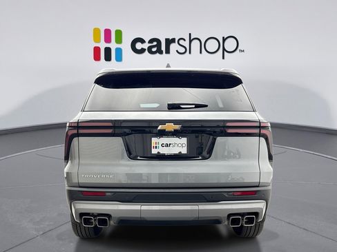 Used 2025 Chevrolet Traverse LT w/ Driver Confidence Package image 4