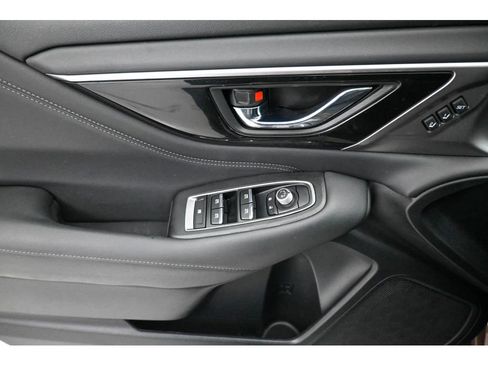 Used 2020 Subaru Outback Limited image 8