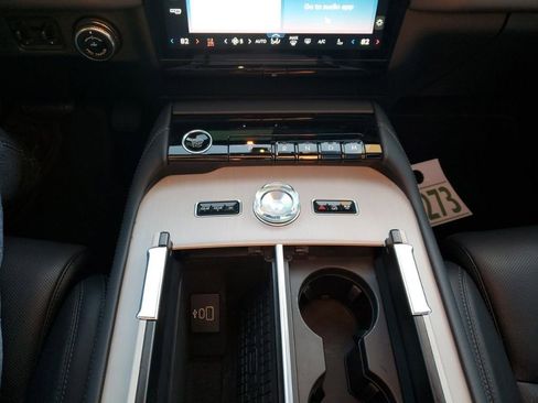 Used 2025 Lincoln Navigator L Reserve w/ Jet Appearance Package image 39