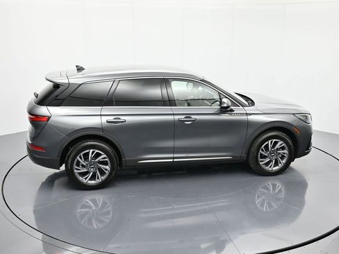 Used 2025 Lincoln Corsair FWD image 30