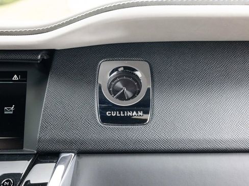 Certified 2021 Rolls-Royce Cullinan AWD/4WD image 73