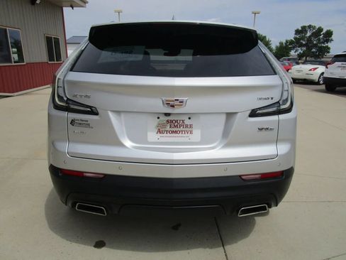 Used 2021 Cadillac XT4 Sport w/ Sun And Sound Package AWD/4WD image 8
