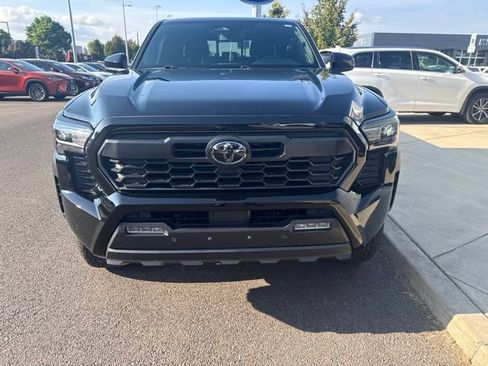 Used 2024 Toyota Tacoma TRD Off-Road w/ TRD Off Road Upgrade Package AWD/4WD image 4